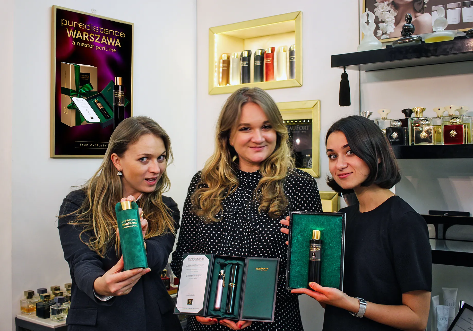 The wonderful ladies of Sens Unique in Paris